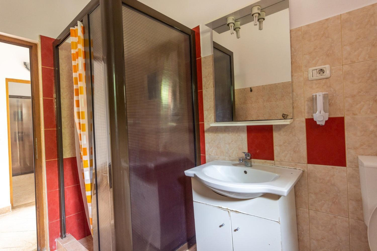 Bathroom, Hostel Gurasada, Gurasada