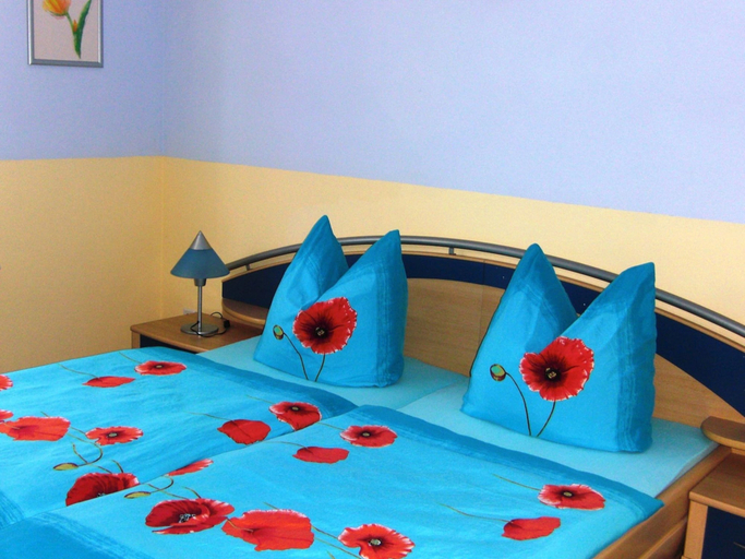 Bedroom 3, Cosy Apartment With Balcony in Kirnitzschtal, Sächsische Schweiz-Osterzgebirge