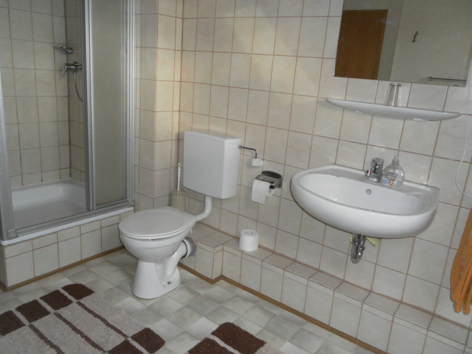 Bathroom 4, Landhaus Nahe Sababurg Schloss, Kassel