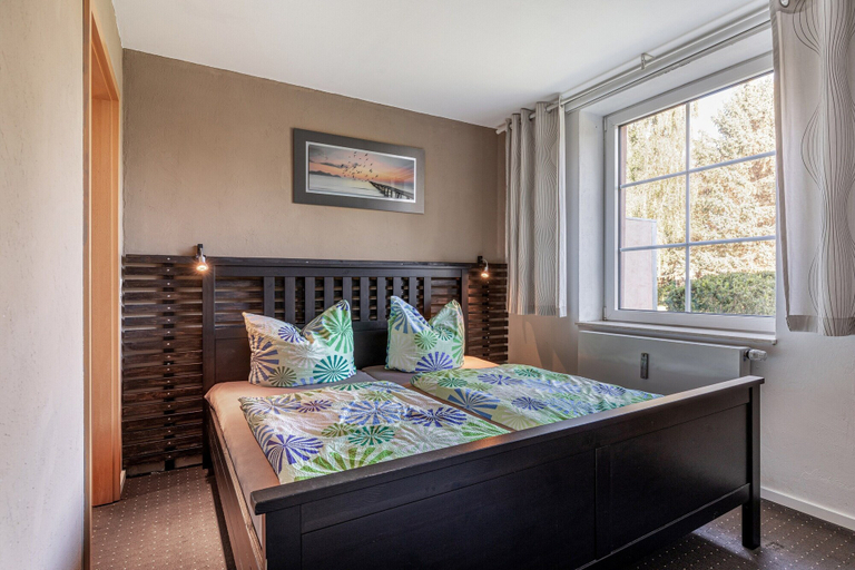 Bedroom 4, Apartment in Wittenbeck Near Baltic Sea, Rostock