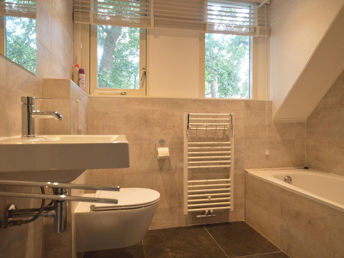 Bathroom 2, Peaceful Holiday Home in Lemele, Ommen