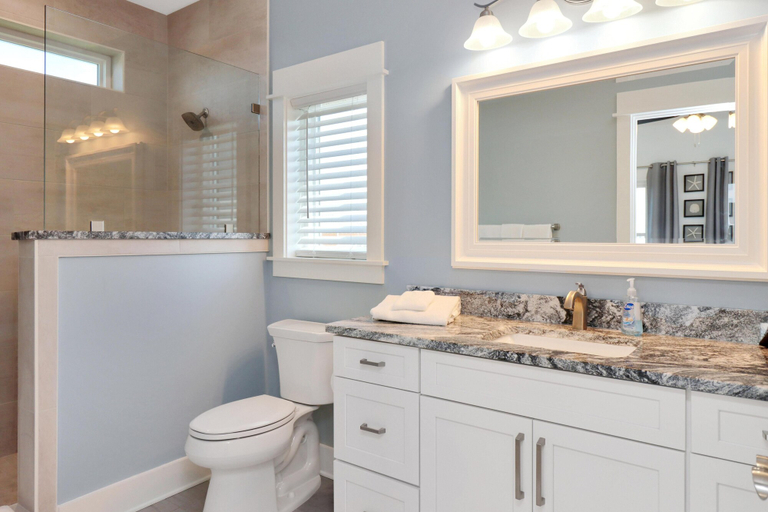 Bathroom 3, The Sea Life, Gulf