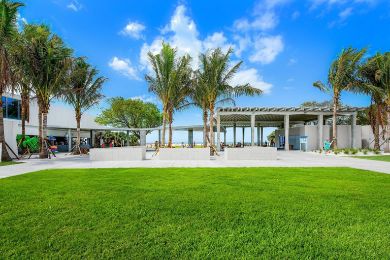 Exterior 5, Vista Hermosa Third Floor - Elevator, Sarasota