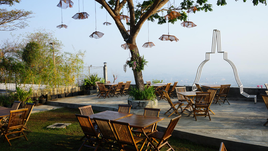 Food & Drinks 5, Candhari Heaven, Klaten