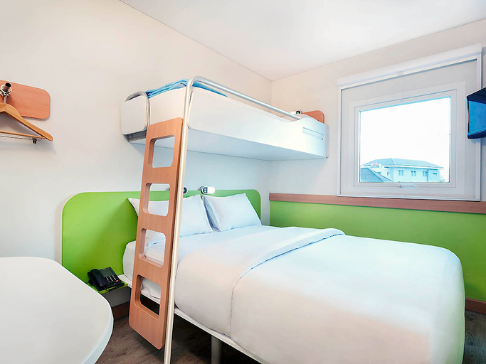 Bedroom 15