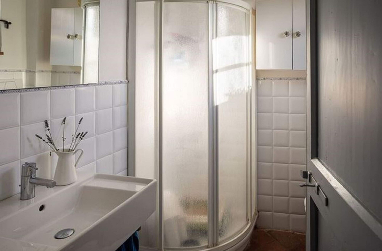 Bathroom 3, Villa in Montelupo With Private Pool, Florence