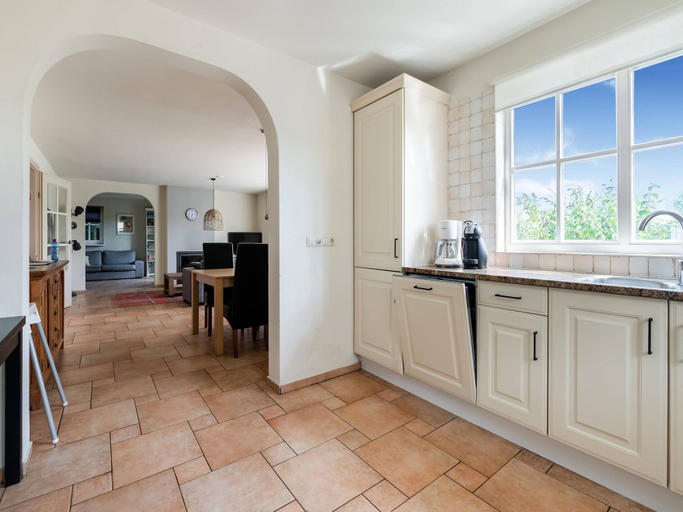Private kitchen 5, Exclusive Villa in Zeewolde With a Terrace, Zeewolde