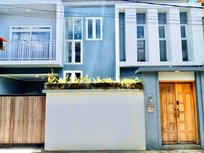 Suka Bali 1 by Lodgiin, Bali