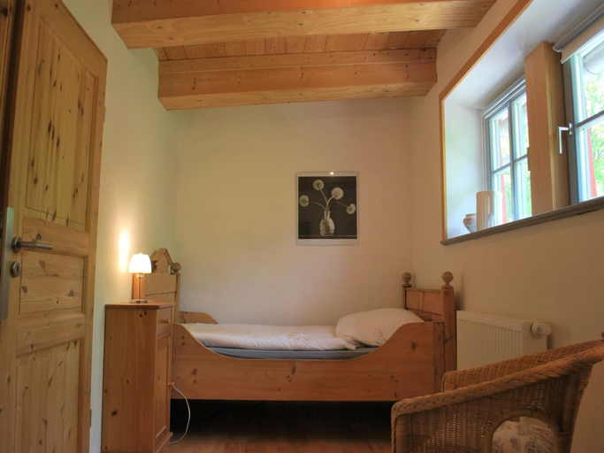 Bedroom 2, Watermill Stay With Garden, Nordhausen