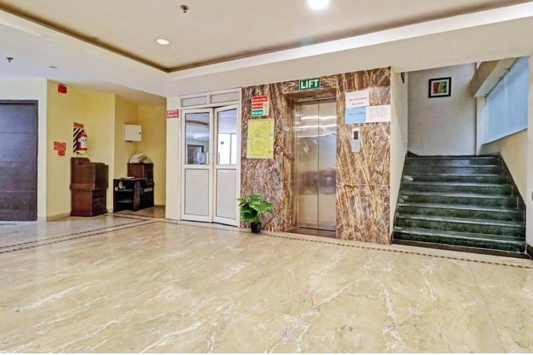 B - Llions Old Delhi Gurgaon Rd Hotel, West