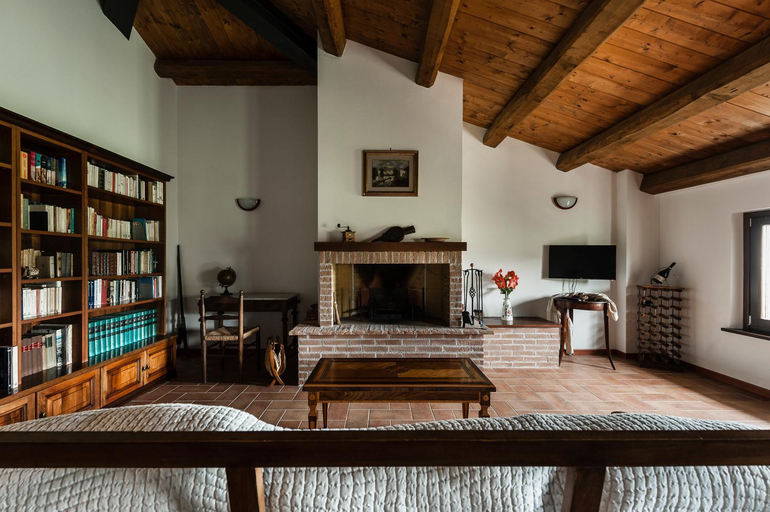 Others 5, Casa del Colle, Pisa