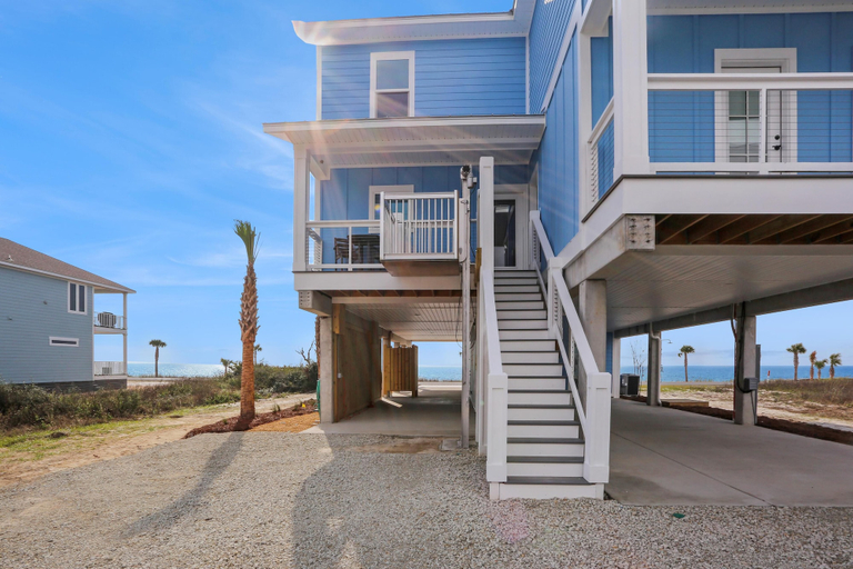 Exterior 5, Great Sunsets II, Bay