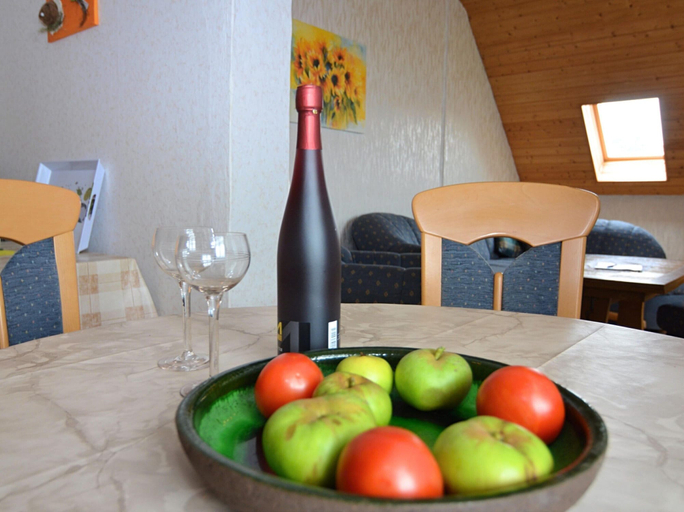 Food & Drinks 5, Apartment with garden next to a farm, Kassel
