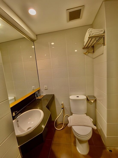 Bathroom 9