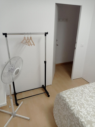 Bedroom 2, Double Interior Room Center City, Barcelona