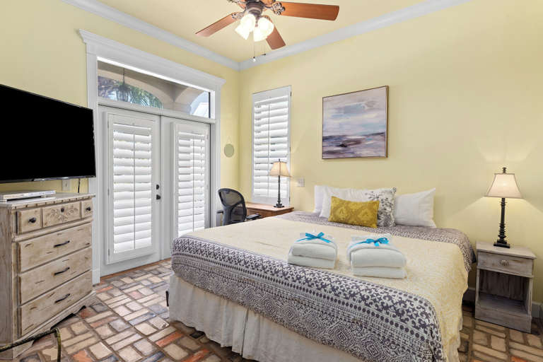 Bedroom 4, West PCB Upscale Home w/ Splash Pool, Close to Beach, 3br+bunkroom, Golf Cart, Bay