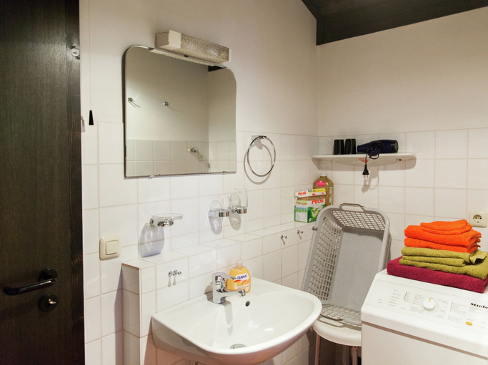 Bathroom 3, Holiday Home in Lissendorf by Forest, Vulkaneifel