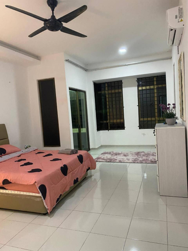 Bedroom 10