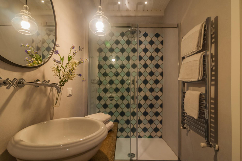 Bathroom 4, Loppia Secret Garden by Wonderful Italy, Como