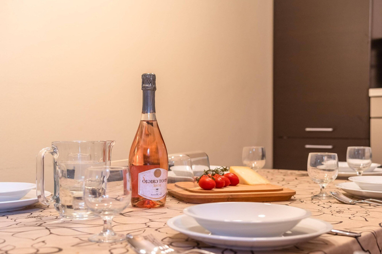 Dining 5, Belvilla by OYO Casa Cristina Meina Centro 4, Novara