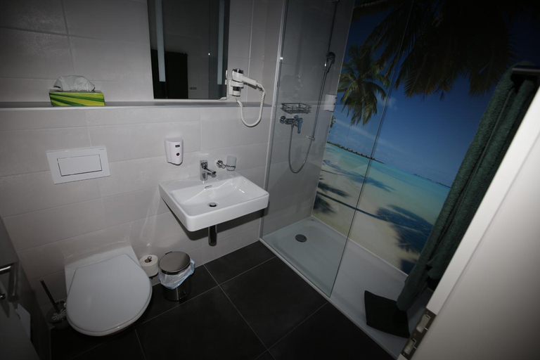Bathroom 21
