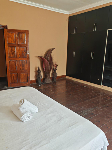 Bedroom 2, Senate Guest House, Buffalo City