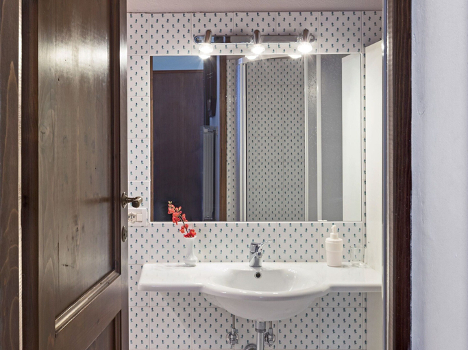 Bathroom 4, Pleasant Apartment with Swimming Pool,Garden,BBQ, Parking, Florence