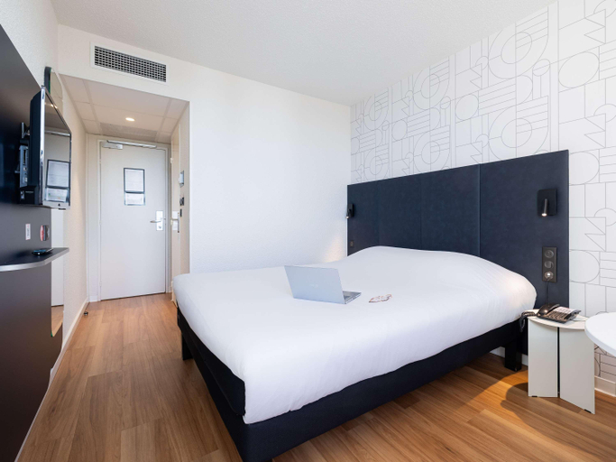 Bedroom 3, ibis budget Beziers Est Mediterranee, Hérault