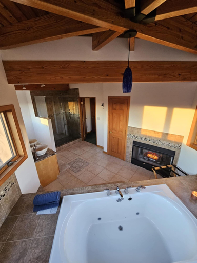 Bathroom 4, Bear Mountain Lodge, Washington