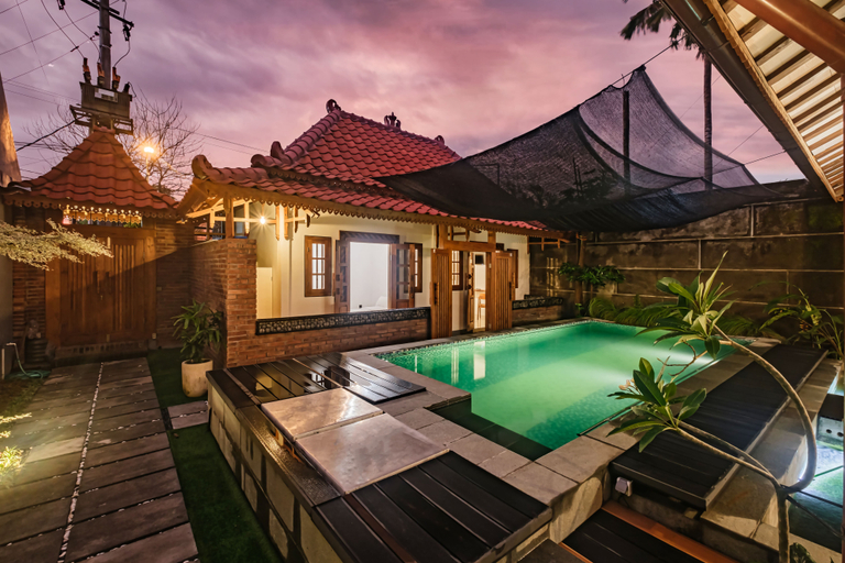 Swimming Pool 2