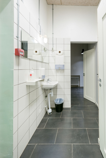 Bathroom 3, Winstrup Hostel, Lund