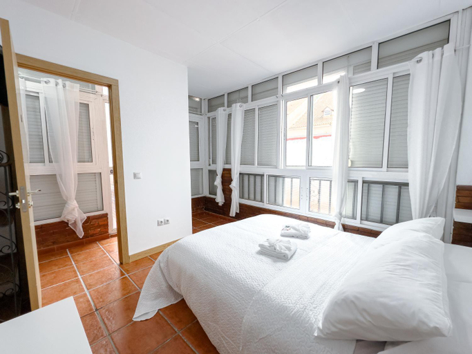 Others 2, Hostal Habitaciones & Suites Don Pepin, Málaga