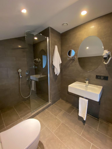 Bathroom 5, Eresin Hotels Express, Fatih