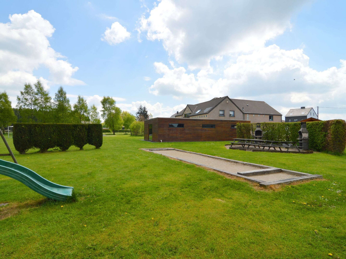 Garden 2, Delightful Villa in Sourbrodt With Swimming Pool, Terrace, Liège