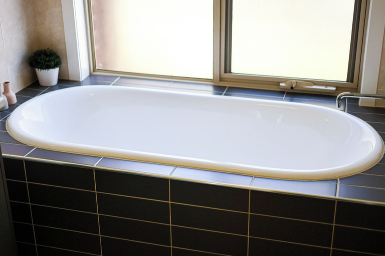 Bathroom 4, StayAU Spacious Stay Point Cook, Melbourne