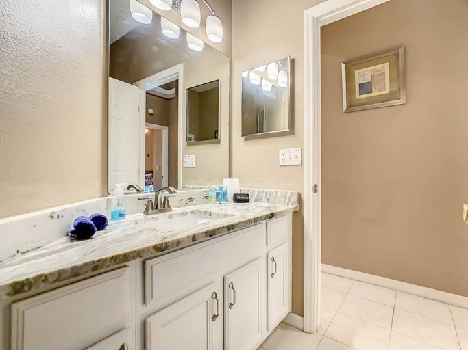 Room 2, Ariel Private Pool Home W Spa, Lake