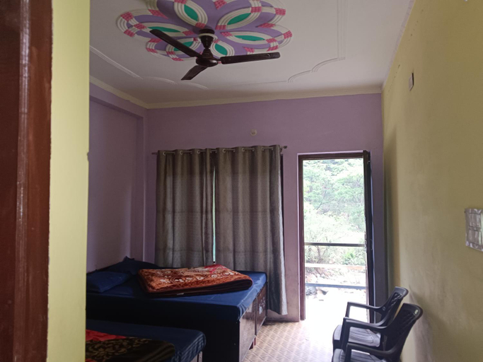 Bedroom 2, Hotel brahmakamal, Uttarkashi