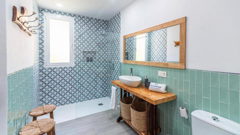Bathroom 4, Villa el Nacimiento Nerja, Málaga