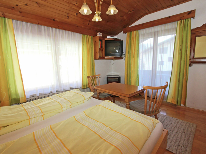 Bedroom 3, Vintage Apartment in Fugen Near Ski Area, Schwaz