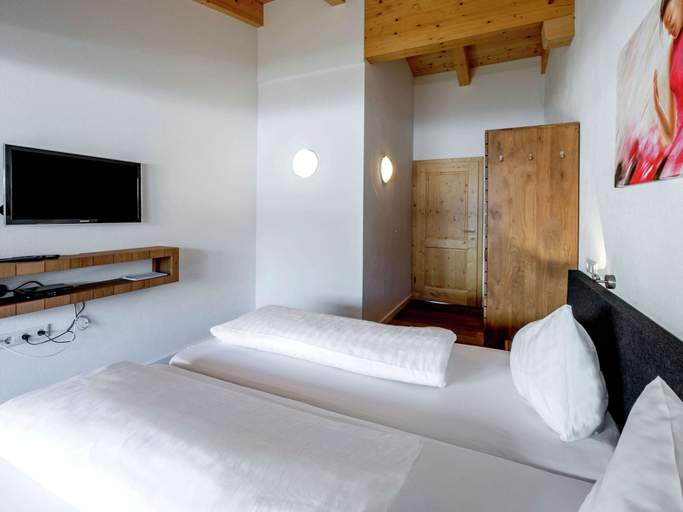 Room 3, Luxurious Apartment With Sauna, Garage, Roof Terrace, Schwaz
