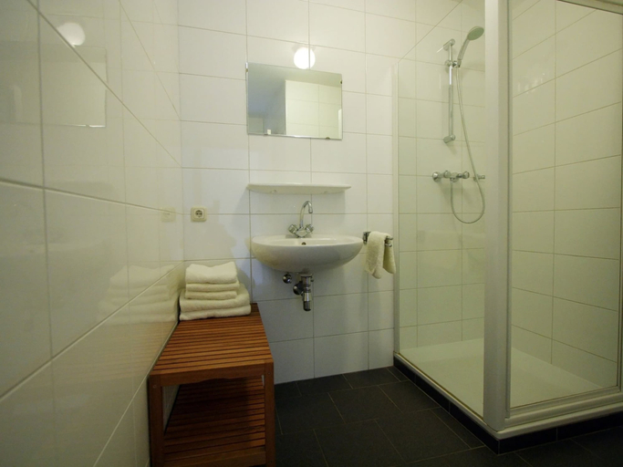 Bathroom 3, Lovely Farmhouse in Wijlre With Forest Nearby, Gulpen-Wittem