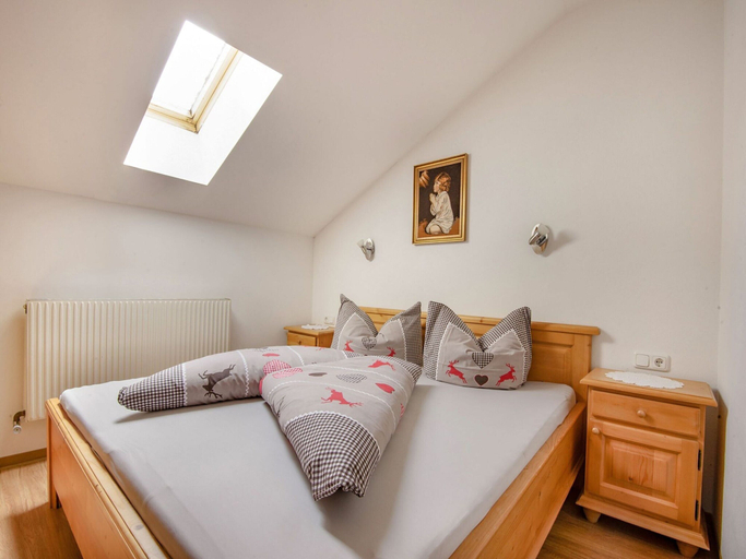 Bedroom 4, Apartment in Hainzenberg in a ski Area, Schwaz