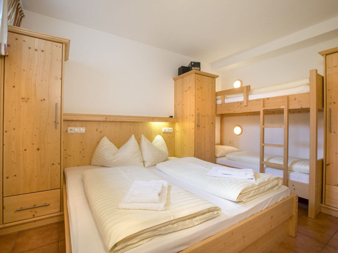 Bedroom 2, Luxurious Chalet With Sauna in Konigsleiten, Zell am See