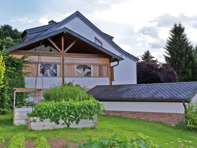 Exterior 3, Beautiful and Cosy Apartment in a Wooded and Mostly Quite Rustic Ambience, Eifelkreis Bitburg-Prüm