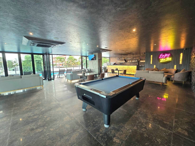 Food & Drinks 5, The Tj Hotel, Pattaya