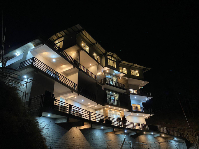 Others 2, Hotel Tiger Hill, Garhwal