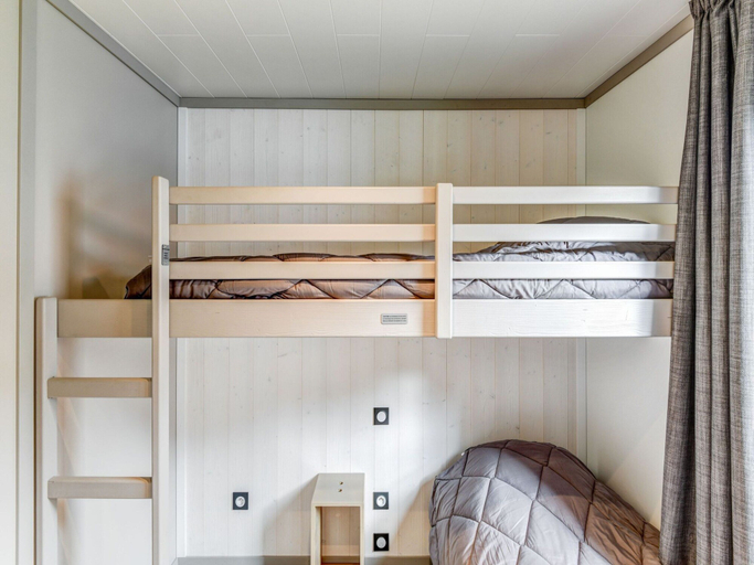 Bedroom 3, Serene Chalet in Hourtin near Lake, Gironde