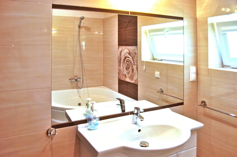 Bathroom 4, Terraced House With Pool and Sauna, Sieciemin, Sławno