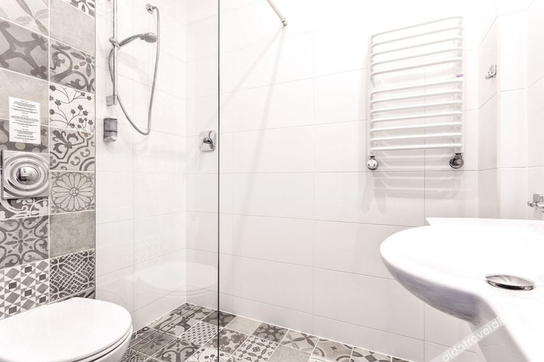 Bathroom 3, ホテル カリスキ, Słubice
