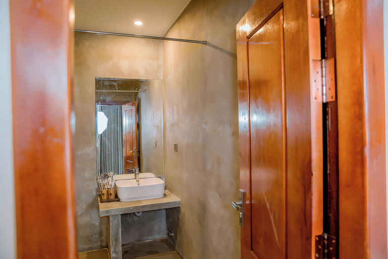 Bathroom 5, SEA SAND RESORT, Kampot